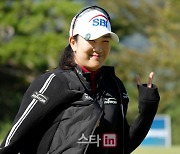 [포토]김아림 '반가운 손인사'