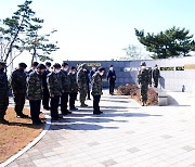 박병석 국회의장, 제2연평해전 전사자 위령비 참배