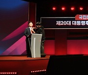 尹 "劉, 경제전문가 입증 못 해" vs 劉 "인신공격은 尹후보가"