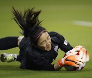 'GK 윤영글 선방쇼' 한국 여자축구, 세계 1위 미국과 0-0 무승부