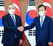 한국-터키 외교장관, 양국 인적교류 회복 방안 모색