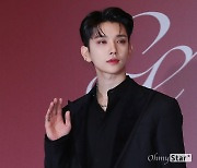 [오마이포토] '세븐틴' 조슈아, 그윽한 사랑