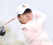 '골프 신동' 김민규, 하나은행 인비테이셔널 이틀 연속 선두