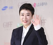 [TD포토] 강수연 '우아한 미소'