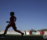 아프가니스탄 여자 축구·농구 선수 57명, 카타르로 탈출
