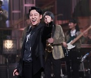 '쌍천만 배우' 김동욱, 'SNL 코리아' 출격..고품격 웃음사냥 예고