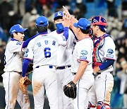 [포토] 1위 등극 삼성, '짜릿한 승리'