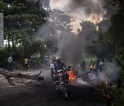 '갱들의 천국' 된 아이티.. 25명 살해한 갱단 두목이 총리 행세