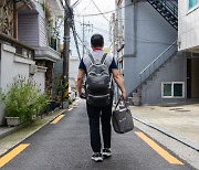 [뷰엔] 일할 땐 노동자, 책임질 땐 사장.. 방문점검원의 하루