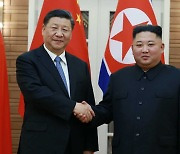 시진핑 "북중간 전략적 소통·친선협조 강화 노력"