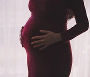 "임신 중 남편의 외도, 시모는 제 탓도 있다며 참으랍니다" 한 임신부의 고민