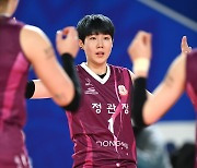 '이소영·옐레나 24점' KGC인삼공사, 한국도로공사에 3-0 셧아웃 승리
