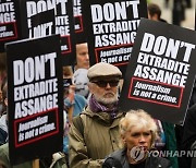 BRITAIN PROTEST JULIAN ASSANGE