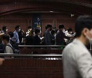 서울 지하철·버스, 밤 10시 이후 감축 운행 25일부터 해제