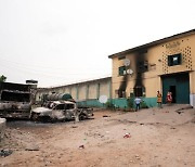 괴한 습격 받은 나이지리아 교도소.. 수감자 575명 도주