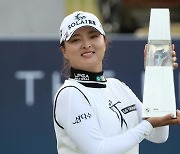 고진영, 한국 선수 200번째 LPGA 우승..세계 1위 탈환
