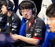 EDG, 'LPL 내전'서 RNG 울리고 롤드컵 4강 行