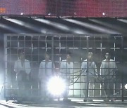 '코로나 감옥' 나온 방탄소년단, 오프라인 투어 앞두고 '화끈한 전초전'
