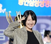 김보미,'더 밝은 표정으로 포즈' [사진]