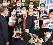 국민의힘 "이재명 거짓말 정황, 사퇴하라"..검찰 고발 예고하며 총공세