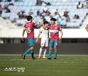 혼돈의 K리그2 2위 싸움, '끝까지 간다'