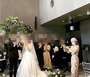 현아, 지인 결혼식서 부케 받았다..♥던과 결혼임박?
