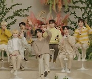 세븐틴, '아타카' 컴백쇼 성공적 개최..압도적 스케일 퍼포먼스