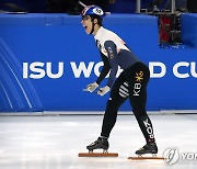 쇼트트랙 황대헌 월드컵 1,000m 우승..한국 남자 첫 메달(종합)