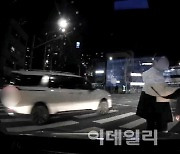 어린이보호구역 씽씽 달린 오토바이, 폭행까지..'난폭운전' 논란 재점화