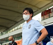 U-23 데뷔전 앞둔 황선홍 감독