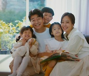 백종원♥소유진 부부, 아이들과 첫 동반 통신사 광고 모델료 전액기부[공식]