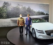 [르포] 조코위·정의선, 전기차 동반 탑승 "내년 G20 정상 공식 차량"