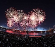 [이제는 지방시대] 3명 이상 모여 세상 바꾸는 '삼세판'.. 철의 도시에 문화 입힌다