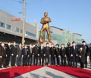 '민주의 횃불'로 떠오른 김주열 열사..동상 제막식 열려