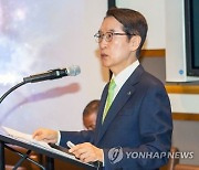 [시그널] 어피니티 컨소시엄 '신창재 회장 풋옵션 이행하라'..가처분 신청