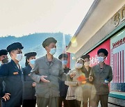 성과 다그치는 북한.."집단적 경쟁 열의를"