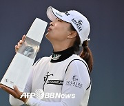 '세계 1위 탈환' 고진영, 한국 LPGA 200승·상금복 겹경사