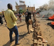 정부, 수단 쿠데타에 "우려스럽게 주시 중.. 평화적인 대화해야"