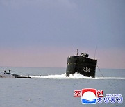 [THINK ENGLISH] 북한 실전 잠수함에서 신형 SLBM 쐈다