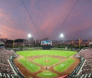 Broadcasters ask KBO to pay damages caused by Covid cancellations