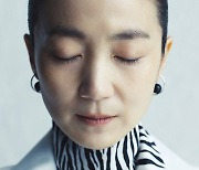 '오징어게임' 김주령, 생애 첫 화보 공개..우아+깊은 눈빛 자랑