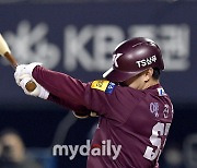 [MD포토] 예진원 '앞이 안보여요'