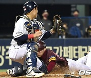 김혜성, '거침없이 파고드는 홈 슬라이딩' [사진]