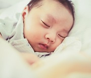 신생아도 수면의 질 나쁘면 과체중 위험 커져