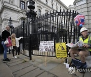 Britain Sewage Protest