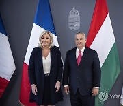 HUNGARY FRANCE DIPLOMACY POLITICS PARTIES