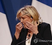 Hungary France Le Pen