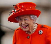 英 여왕, 자국서 주최하는 COP26에 참석 안 한다.."휴식 권고"