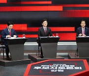 尹 "홍준표 리더십 의문" vs 洪 "윤석열은 구태 정치"