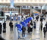 한국공항공사, '위드코로나'로 문닫은 김포 등 7개지역 국제공항 운항재개 방안 논의